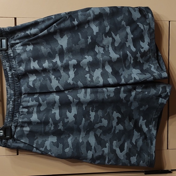 Lululemon Pace Breaker Short *9" UpdatedGlitch Camo Moon Blue Black Granite M - Picture 4 of 9